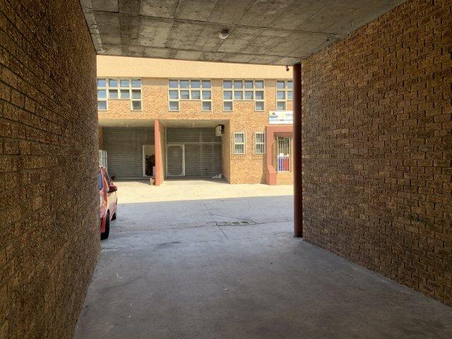 To Let Commercial Property for Rent in Montague Gardens Western Cape